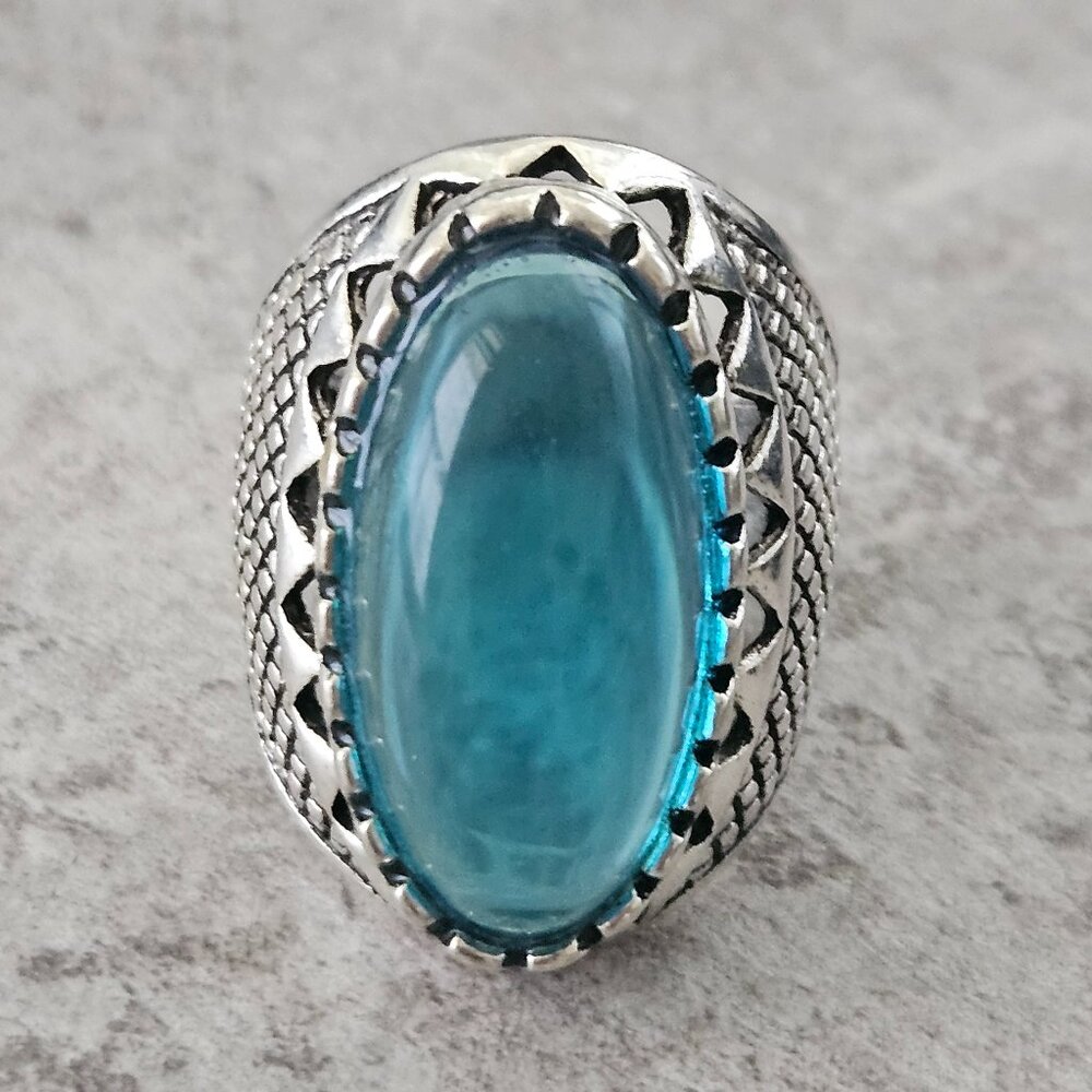 Large Costume Statement Ring Silver Tone w/Light Blue Stone Size 9